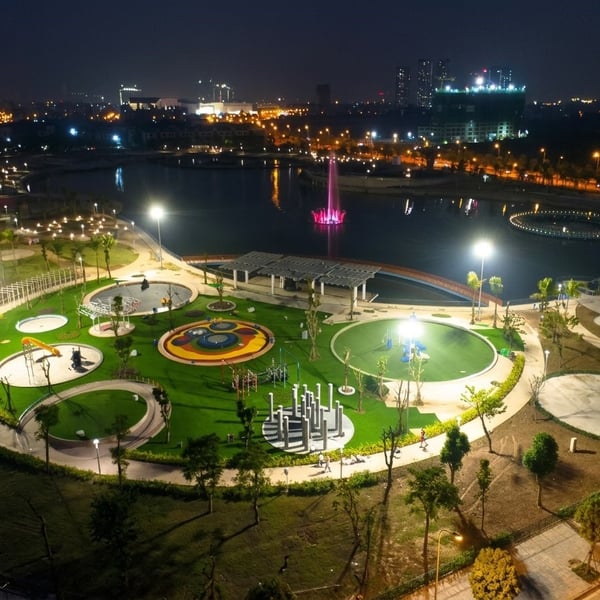 [Philips Inside] Đèn Pha Ly LED Floodlight Chiếu Sáng Quảng Trường Công Viên Citilight CTL130F 600W LED900/CW 220-240V 90000LM