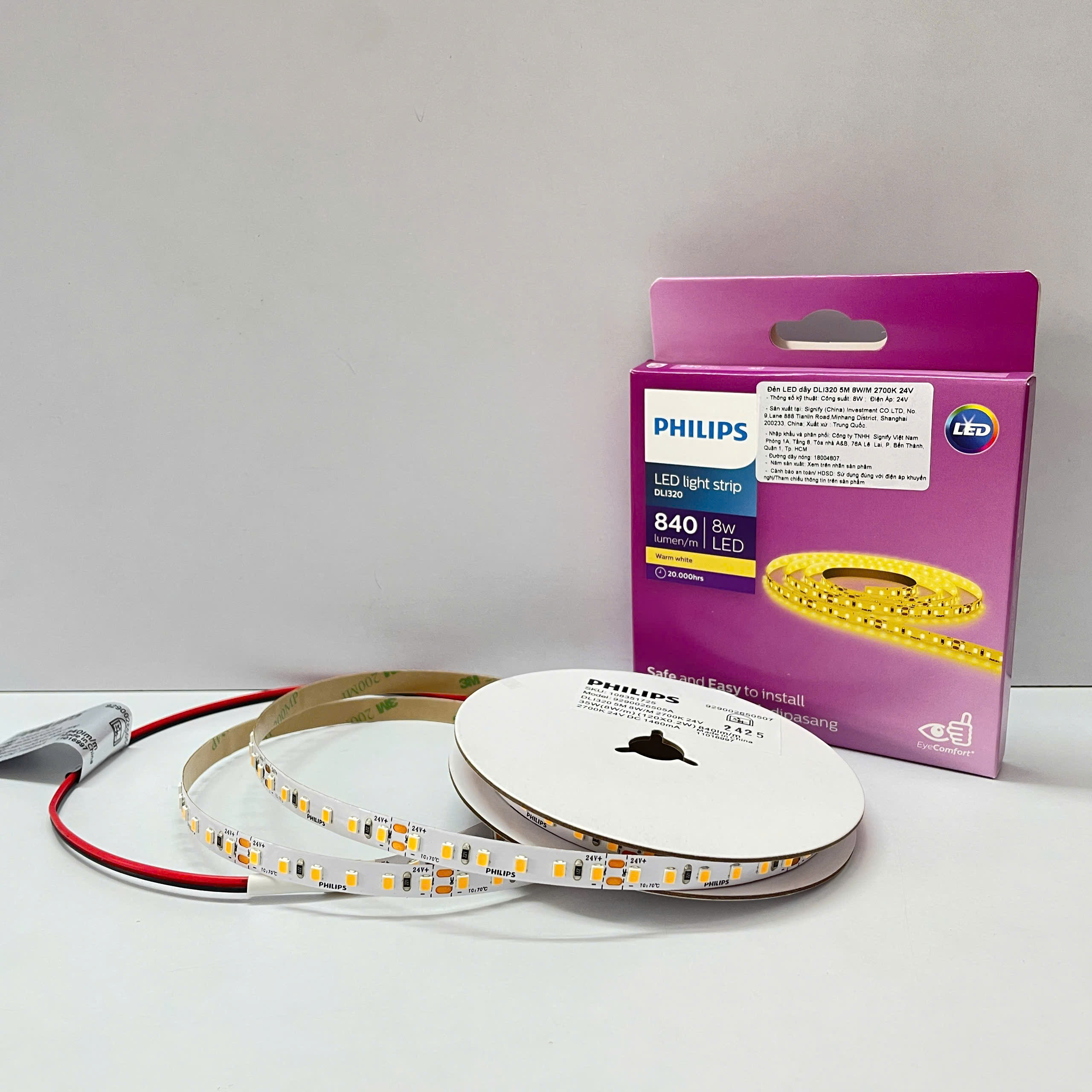 Không gian biệt thự ấm cúng với đèn LED dây Philips