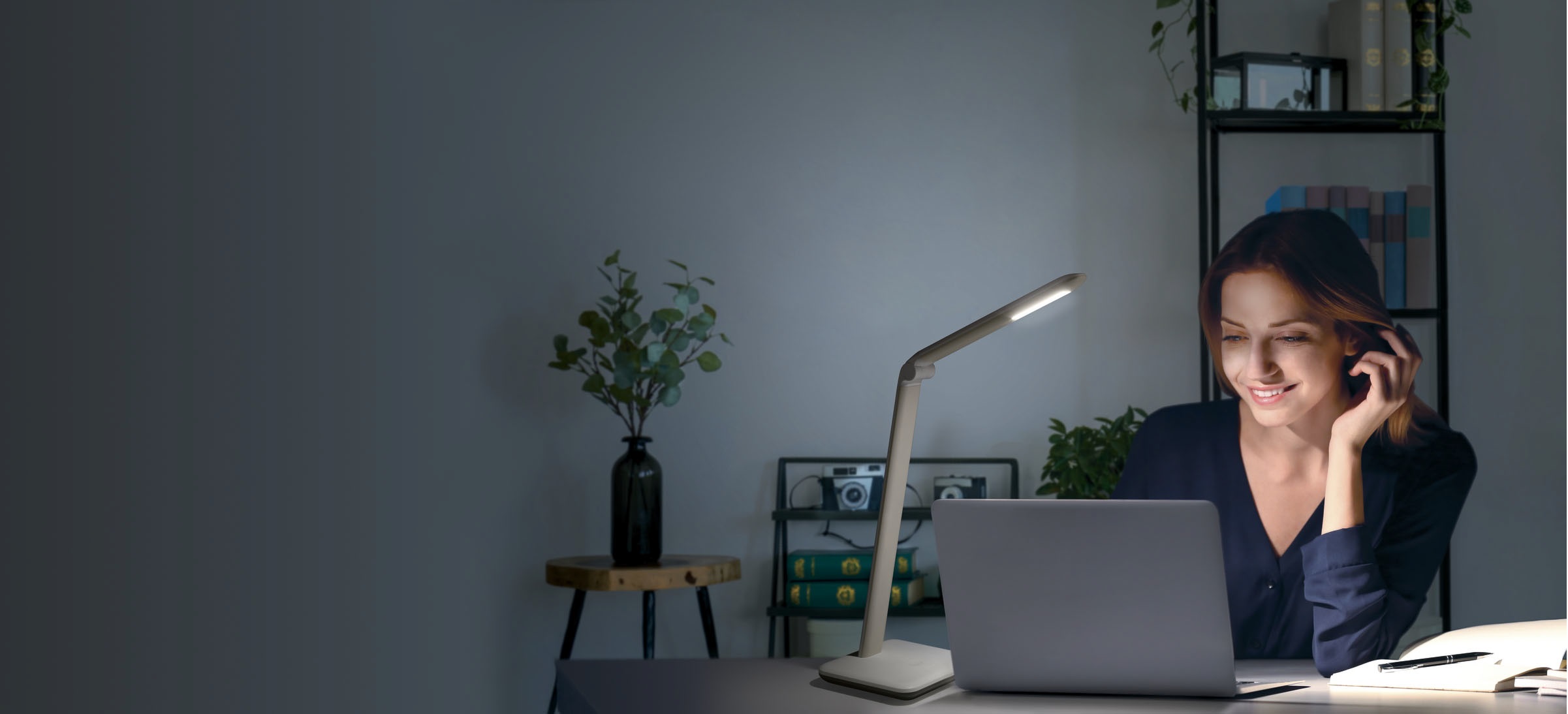 Đèn bàn học Led Philips bảo vệ mắt cho con bạn, bảo vệ an toàn sức khõe cho cả gia đình trọn tình thâm trọn vẹn. Đèn bàn học Led Philips bảo vệ mắt cho con bạn, bảo vệ an toàn sức khõe cho cả gia đình trọn tình thâm trọn vẹn.