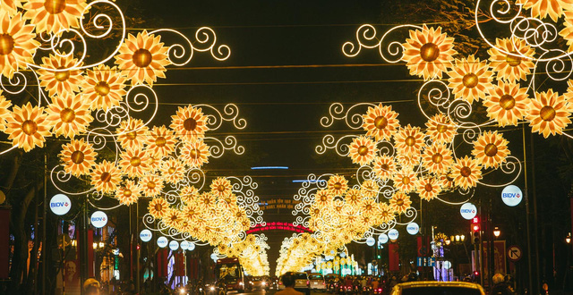 Hệ thống chiếu sáng do Nhà nước đầu tư mừng Năm mới Hệ thống chiếu sáng do Nhà nước đầu tư mừng Năm mới