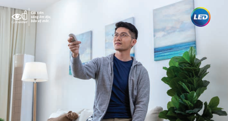 Đèn led ốp trần Philips CL610 Ess. AIO RD 36W 27-40- 65K W RC 02 trong không gian phòng khách Đèn led ốp trần Philips CL610 Ess. AIO RD 36W 27-40- 65K W RC 02 trong không gian phòng khách