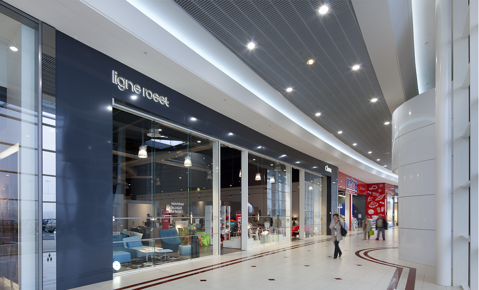 Ứng dụng của đèn LED Downlight âm trần Philips trong khu thương mại Ứng dụng của đèn LED Downlight âm trần Philips trong khu thương mại