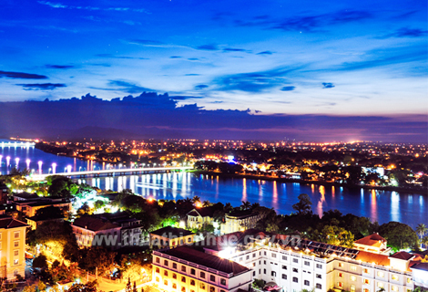 Xây dựng khu đô thị văn minh bằng đèn LED tại thành phố Huế Xây dựng khu đô thị văn minh bằng đèn LED tại thành phố Huế