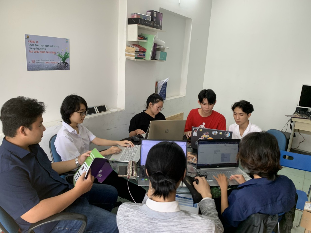 Tuyển chuyên viên truyền thông - Digital Marketing - Thực tập sinh - Kế toán nội bộ - Nhân viên kinh doanh - Cộng sự chăm sóc khách hàng - Nhân viên giao hàng Tuyển chuyên viên truyền thông - Digital Marketing - Thực tập sinh - Kế toán nội bộ - Nhân viên kinh doanh - Cộng sự chăm sóc khách hàng - Nhân viên giao hàng