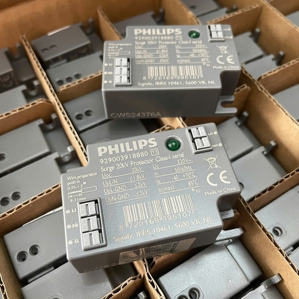 Nguồn Philips Ballast Tăng Phô / Biến thế & Thiết bị chống sét Surge 20kV Protector Class-I Serial: Tinh tế, Bền bỉ, An toàn cho Mọi Không Gian Sống