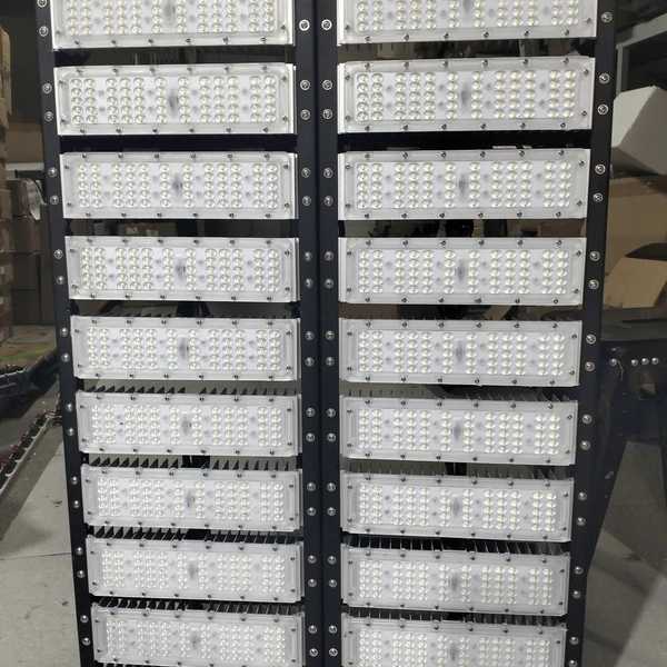 [Philips Inside] Đèn Pha LED Modules Chiếu Sáng Sân Bay Bến Cảng Citilight CTL169M 900W LED1350/NW 220-240V 135000LM