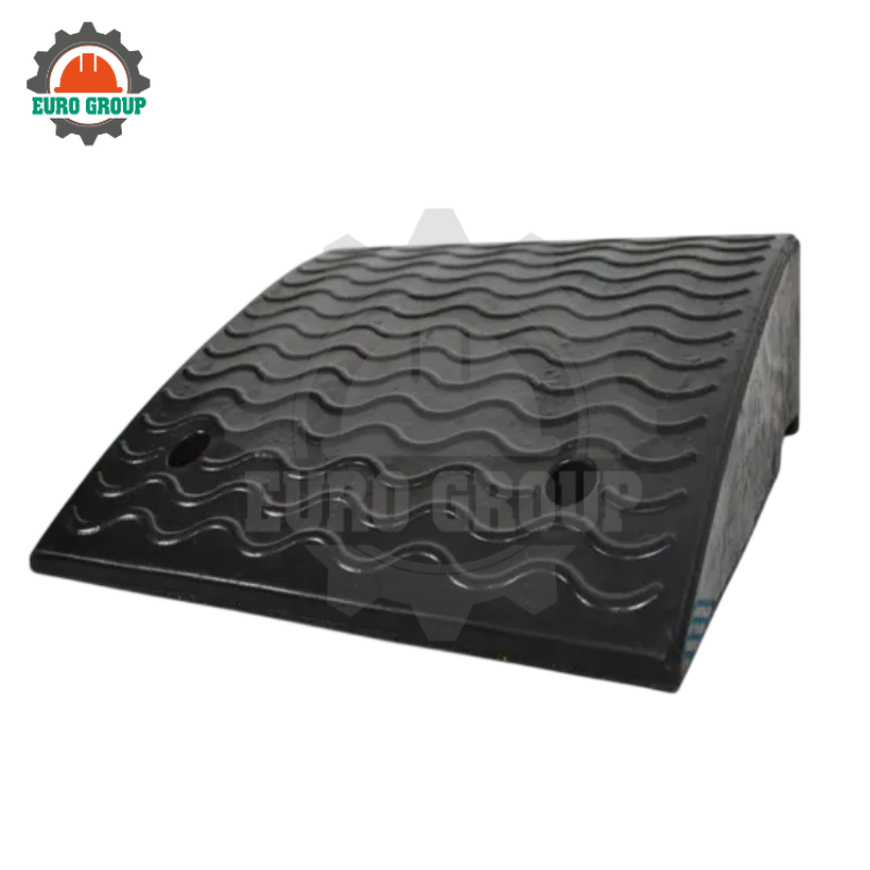 Cầu Dốc Cao Su Xe Lên Xuống Cao 11cm 42x48cm Cầu Dốc Cao Su Xe Lên Xuống Cao 11cm 42x48cm
