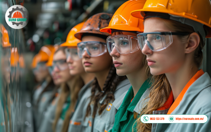 Mũ bảo hộ màu cam – Điều phối và giao thông công trường