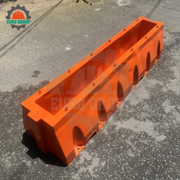 Dải Phân Cách Giao Thông Nhựa TB-1500 Bằng Nhựa HDPE Nguyên Sinh