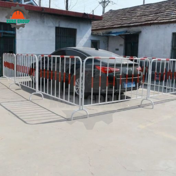 Hàng Rào Sắt Di Động 1m x 2m Vàng Đen