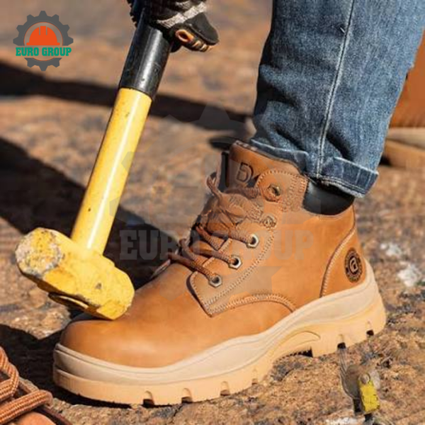 Giày Bảo Hộ ZBOOT Z134 Cổ Lửng Màu Nâu, Mũi Thép, Chống Đâm Xuyên