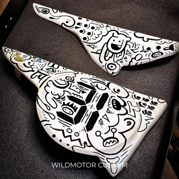 Solid Side Cover with Single-Side Number Plate for Ducati Scrambler – Custom Paint/Decal