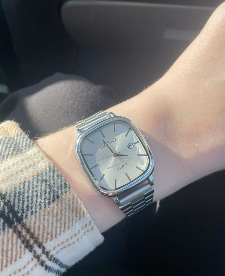 Đồng hồ Casio nữ mặt vuông Đồng hồ Casio nữ mặt vuông