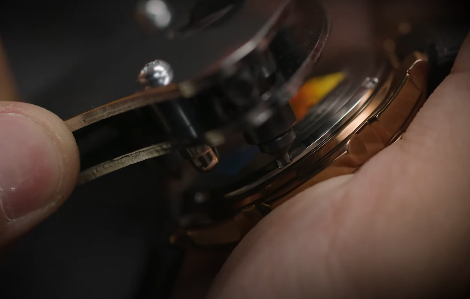 Dụng cụ chuyên dụng tháo nắp đồng hồ Dụng cụ chuyên dụng tháo nắp đồng hồ