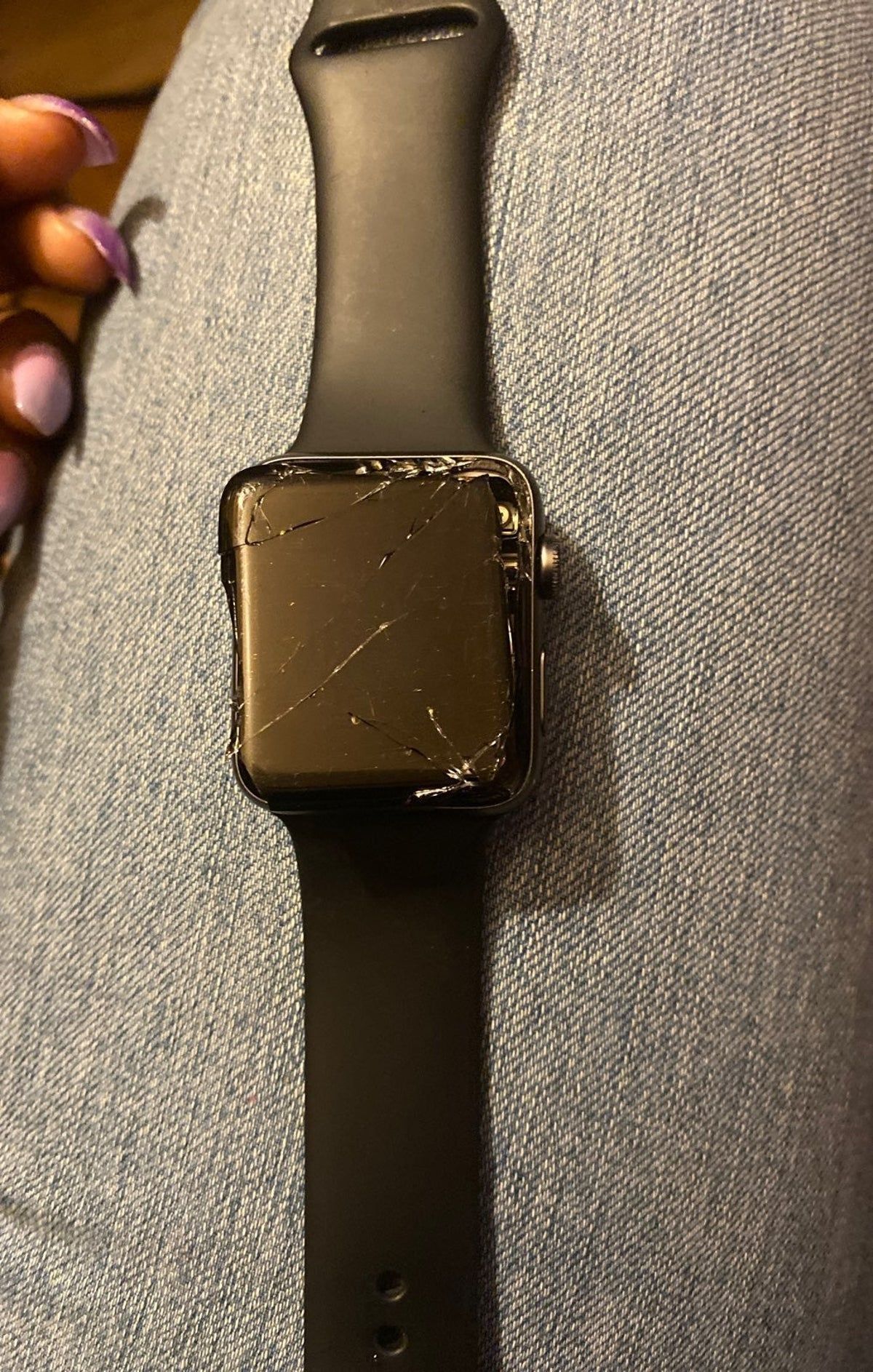 smart watch bị bể màn hình smart watch bị bể màn hình