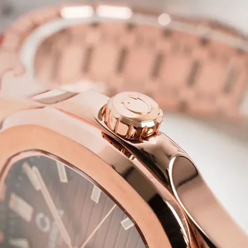 Đồng Hồ Nam Carnival 8128G-VH-N: Hãy Để Thời Gian Kể Câu Chuyện Của Bạn