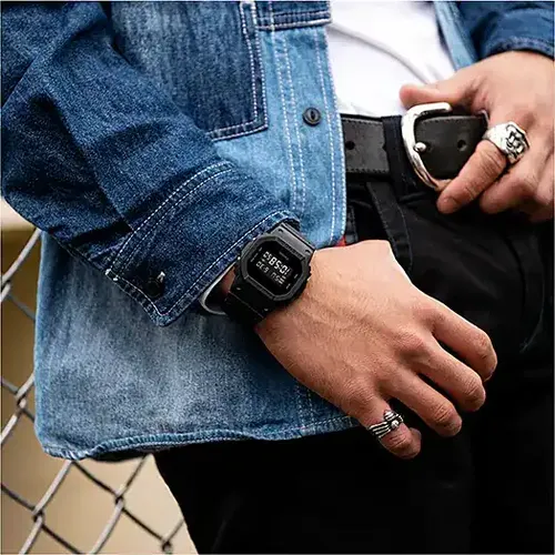Đồng Hồ Nam G-Shock DW-5600BB-1D Full Đen: Mẫu Đồng Hồ Điện Tử Dành Cho Các Quý Ông Đam Mê Vận Động