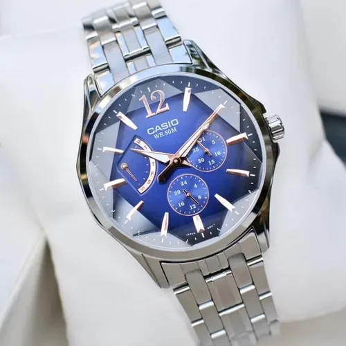 Đồng Hồ Casio Nam MTP-E320DY: Thiết Kế Đầy Mê Hoặc Cho Quý Ông Đam Mê Thời Gian