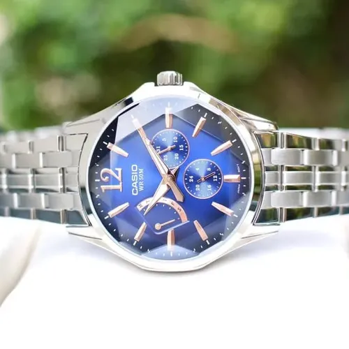 Đồng Hồ Casio Nam MTP-E320DY: Thiết Kế Đầy Mê Hoặc Cho Quý Ông Đam Mê Thời Gian
