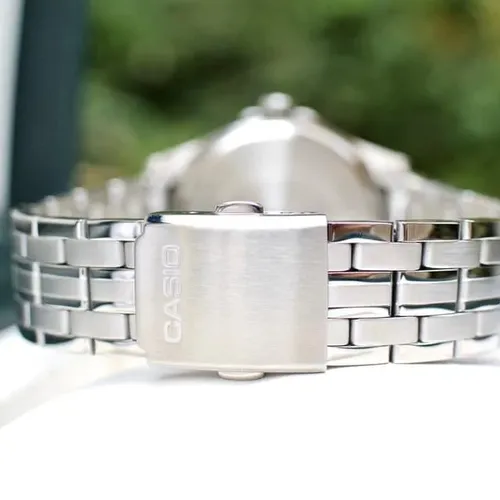 Đồng Hồ Casio Nam MTP-E320DY: Thiết Kế Đầy Mê Hoặc Cho Quý Ông Đam Mê Thời Gian