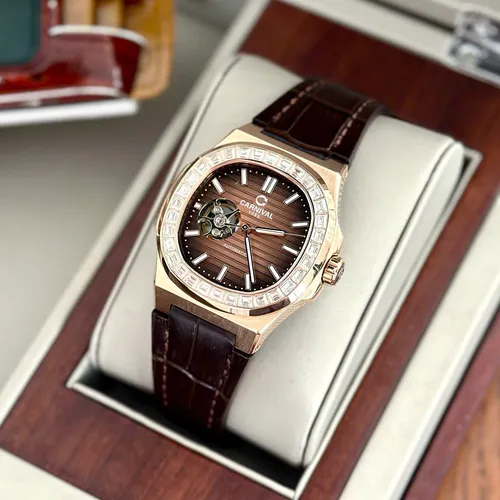 Đồng Hồ Nam Carnival 8128G-VH-DD-N Mặt Số Nâu Chocolate - Dây Da: Thiết Kế & Viền Đá Nói Lên Đẳng Cấp Của Bạn