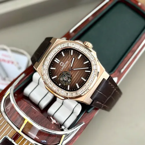 Đồng Hồ Nam Carnival 8128G-VH-DD-N Mặt Số Nâu Chocolate - Dây Da: Thiết Kế & Viền Đá Nói Lên Đẳng Cấp Của Bạn