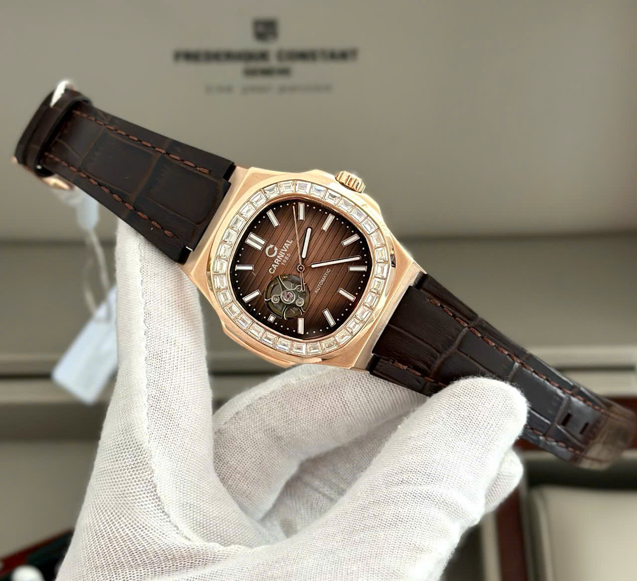 Đồng hồ Carnival dây da Đồng hồ Carnival dây da