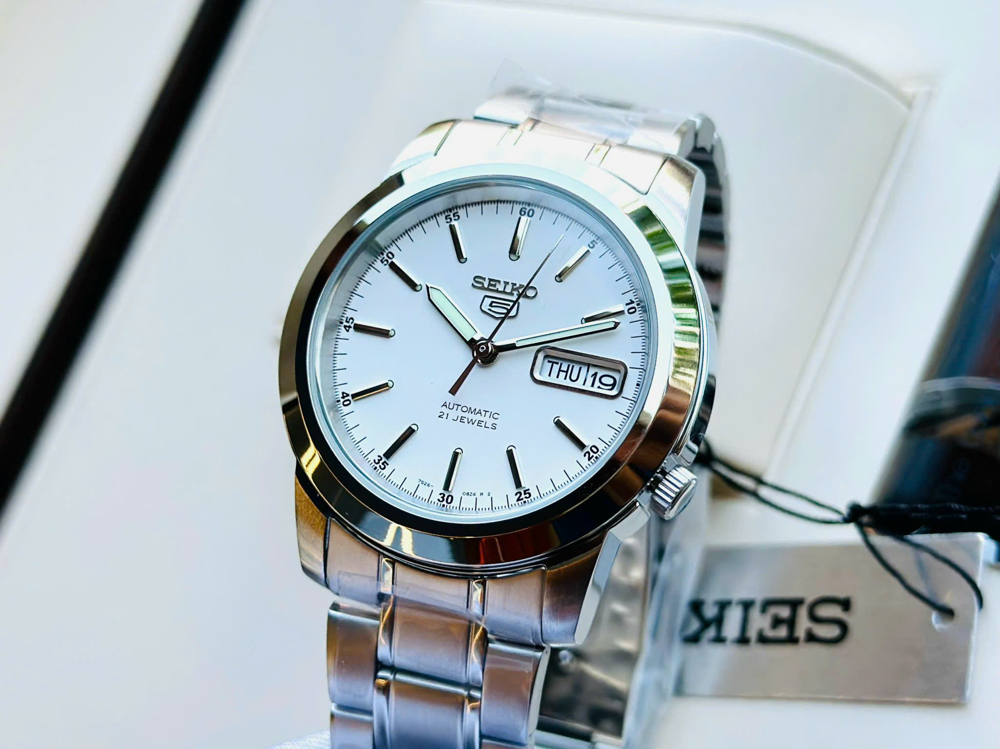 Đồng hồ Seiko dây kim loại Đồng hồ Seiko dây kim loại