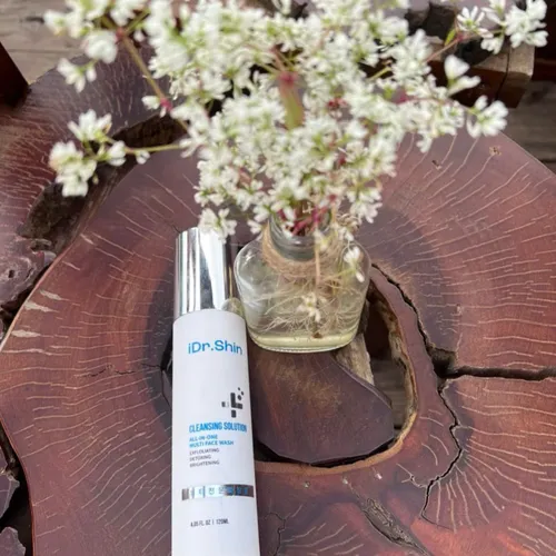 Bộ sản phẩm Sữa rửa mặt Idr.Shin Care gồm 1 lọ; Dung tích 180ml