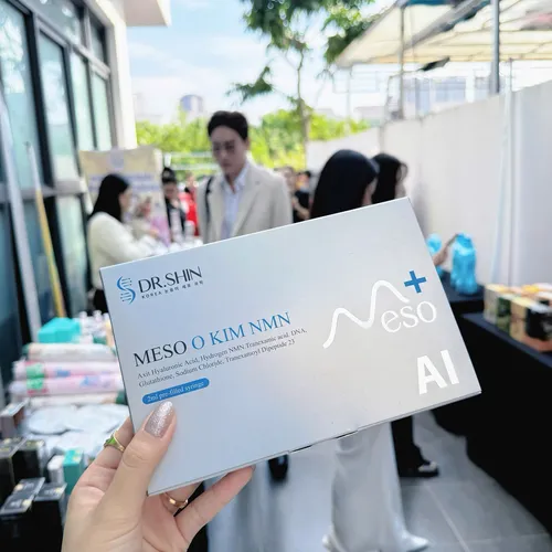 Bộ sản phẩm Meso không kim NMN gồm 2 lọ; Dung tích mỗi lọ 4ml/ 2lọ