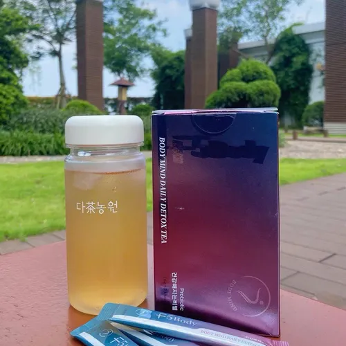 Bộ sản phẩm Trà Kombocha gồm 1 hộp; Khối lượng 150g