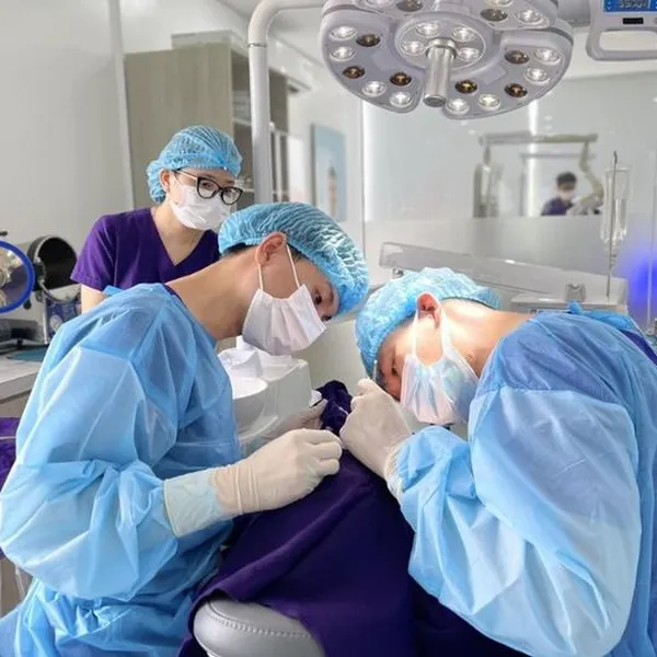 GIỚI THIỆU BÁC SĨ PHÒNG KHÁM Y RĂNG HÀM MẶT