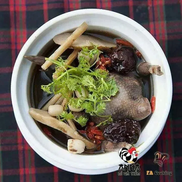 BỒ CÂU TIỀM THUỐC BẮC