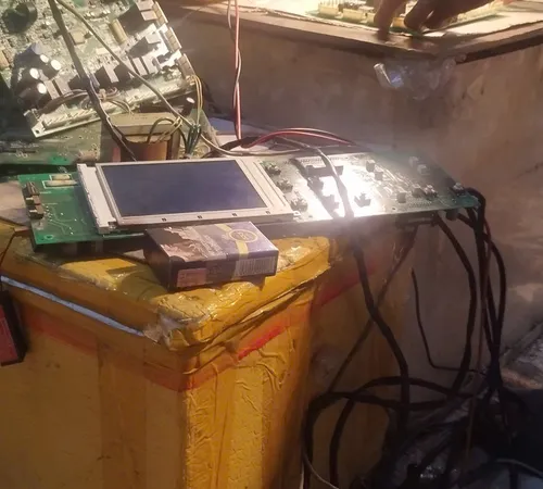 LỖI BOARD MẠCH ĐIỀU KHIỂN MÁY NÉN KHÍ HITACHI KHÔNG DẦU