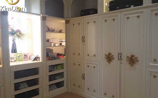 Ban-biet-thu-thao-dien-quan-2-lau-dai-trang-le