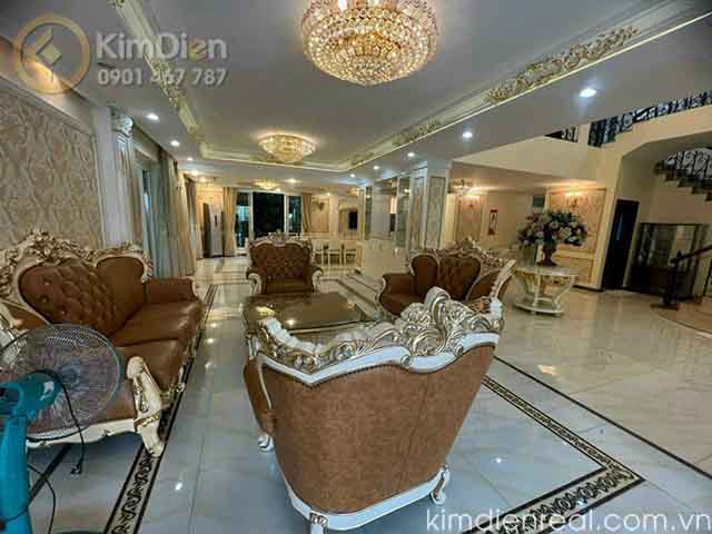 ban biet thu thao dien co thang may