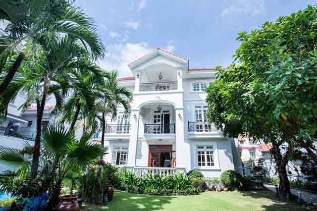 ban biet thu thao dien quan 2 co ho boi