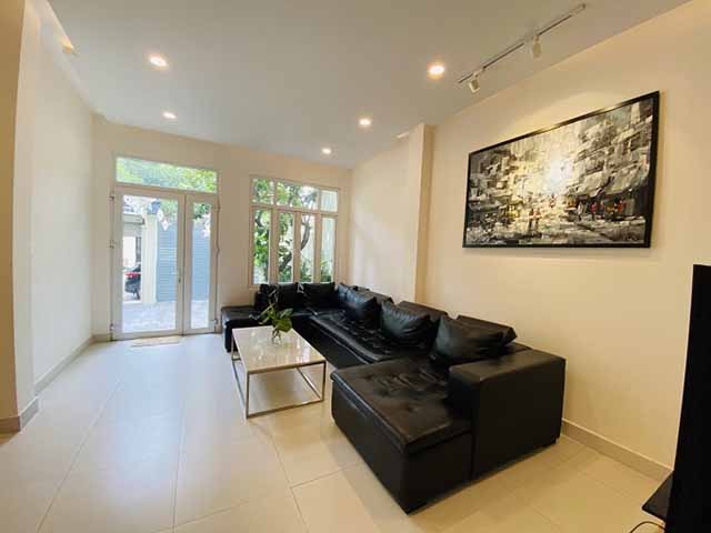 ban biet thu thao dien quan 2