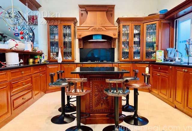 ban biet thu thao dien quan 2