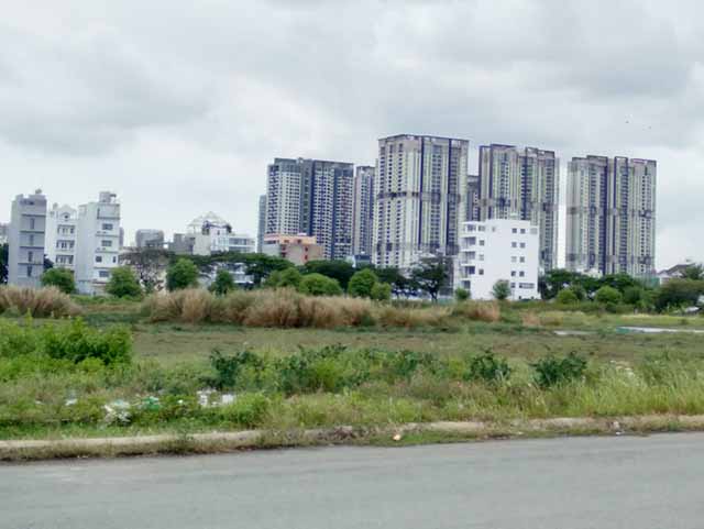 ban dat xay truong hoc quan 2