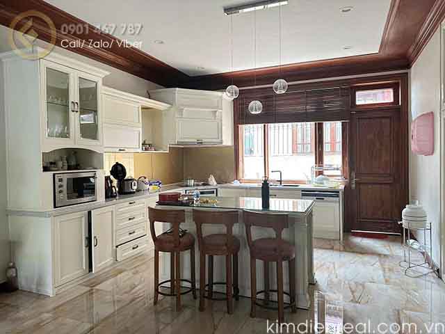 ban nha gan ben tau thuy duong tran nao (2)