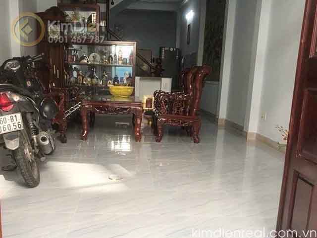 ban nha gan truong dai hoc ngoai thuong quan binh thanh