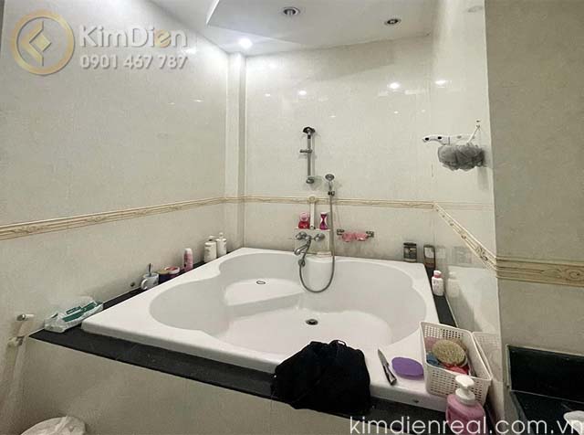 ban nha hem 16 duong dinh tin hoang quan 1 (2)