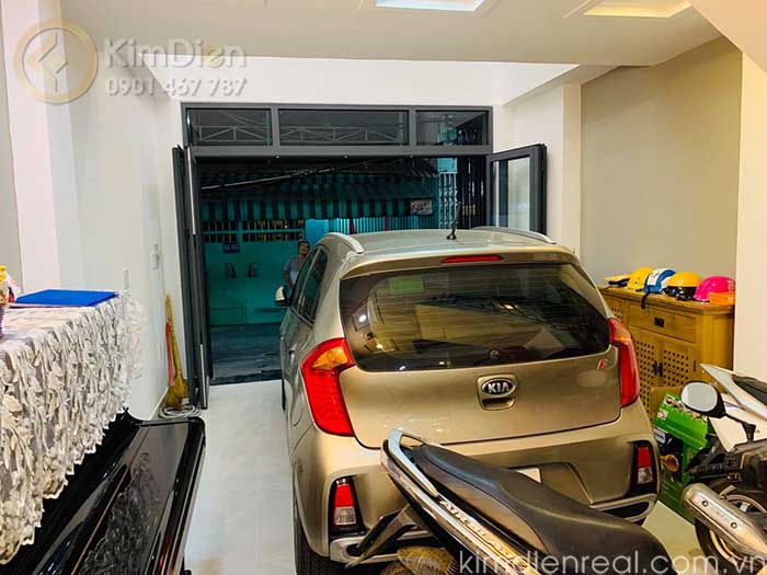 ban nha hem xe hoi duong tran quang khai quan 1