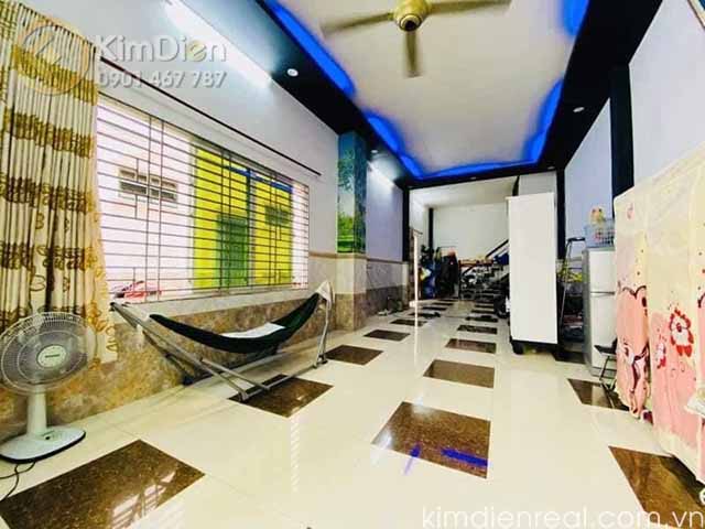 ban nha hem xe hoi quan phu nhuan