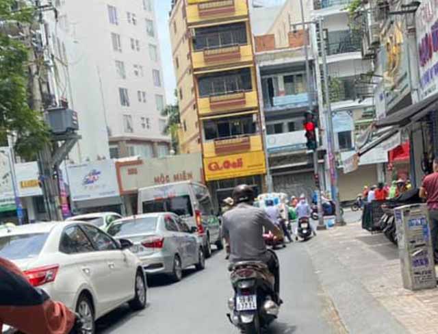 ban nha mat tien duong ly chinh thang quan 3