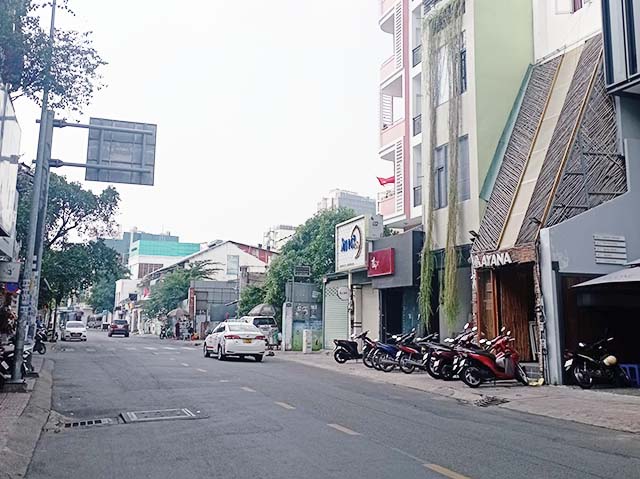 ban nha mat tien duong tran dinh xu quan 1 tphcm