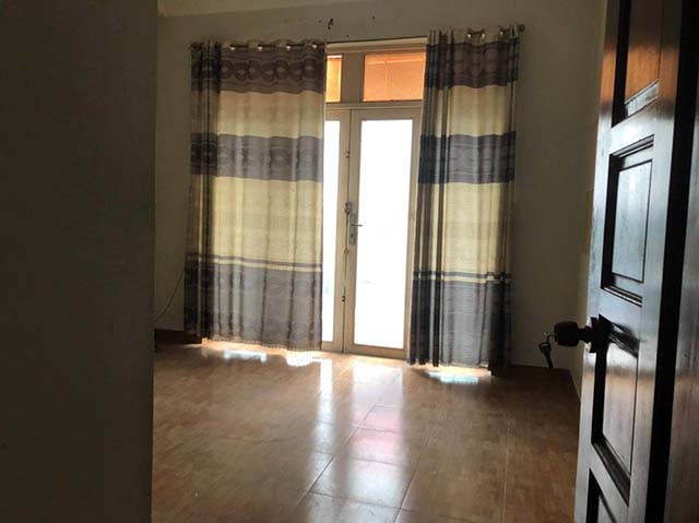 ban nha mat tien kinh doanh duong ly tu trong p ben thanh q1 (3)