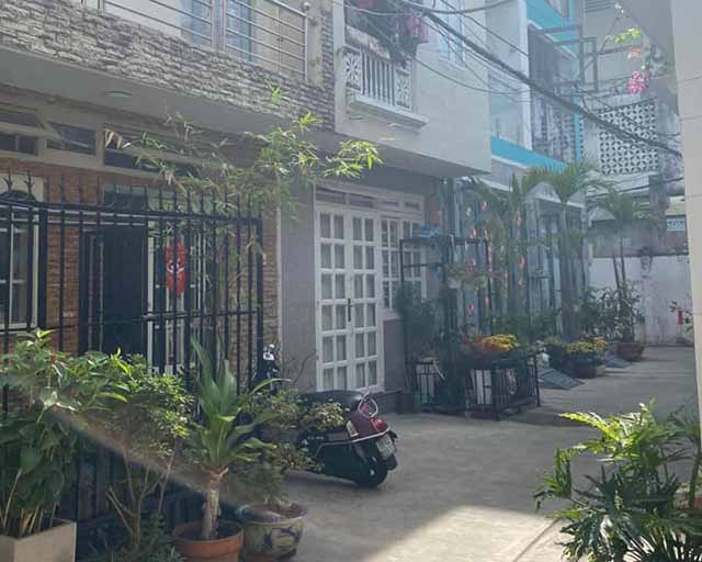 ban nha mat tien rong 9m duong nguyen thi minh khai quan 1