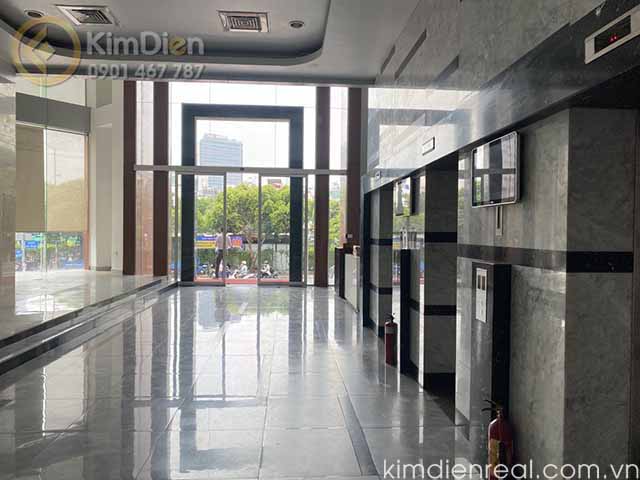 ban toa nha 2 mat tien 208 duong nguyen trai quan 1